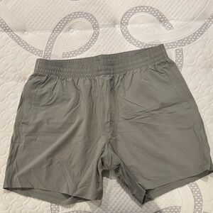 Men's 5.5” Athletic Gray Shorts
